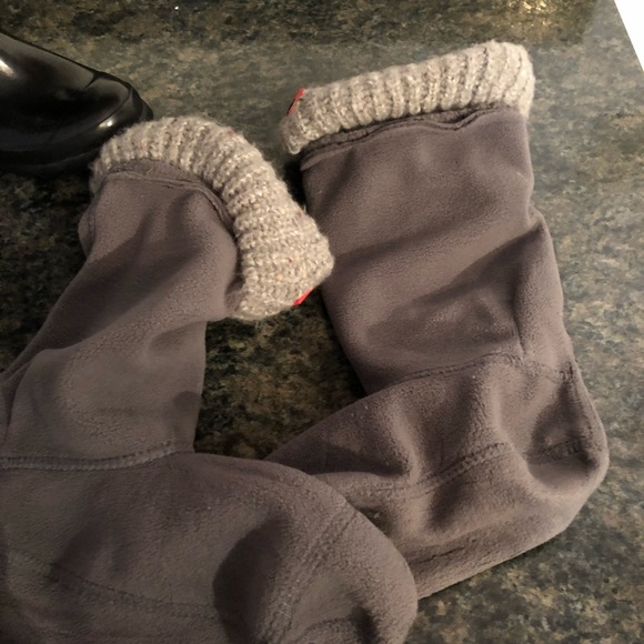 Hunter boots size 6 with size m socks - Picture 5 of 8